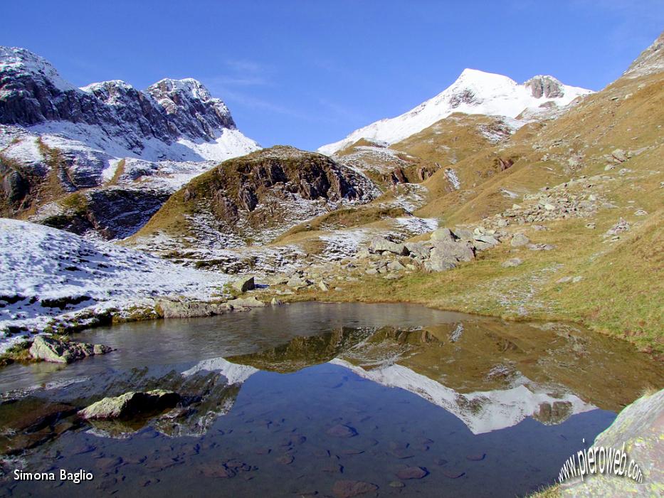 05 Uno specchio per il Monte Corte ed il Pizzo Farno.jpg